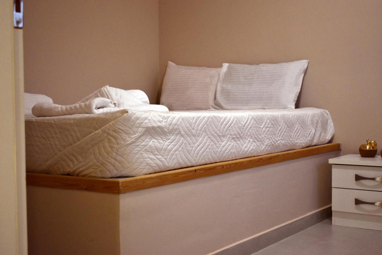 Villa Deltus - Cozy Holiday Home Near Gortyna Agioi Deka  ภายนอก รูปภาพ